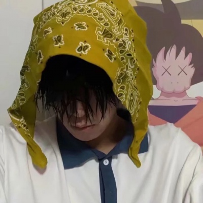 男生     春天温柔了九州山河 而你温柔了春天.