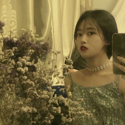 闺密头像||海上月是天上月，眼前人是心上人。