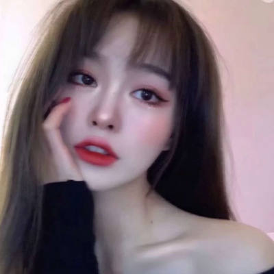 小黑优质御姐风格女头/   喜欢上你几分，你才会回复我一分。/小黑