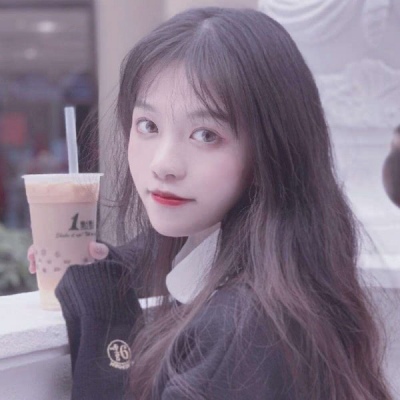 苏沫：​意境女像 春天温暖了九州山河，而你温柔了春天