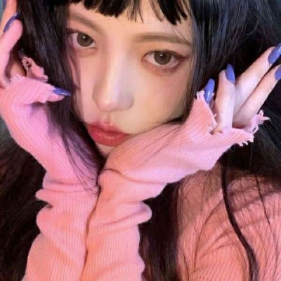 全世界都充满着恋爱的酸臭味，只有我散发着单身狗的清香.