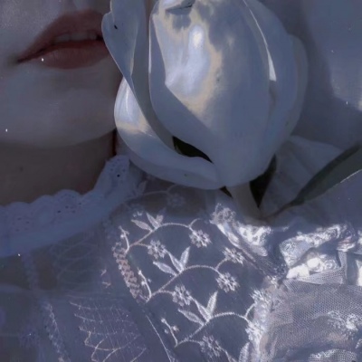 皆甜:仙气部位女头/你的眼神再温柔些  月亮会融化  我也会.