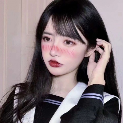 想躺在你怀里 听你心跳的声音