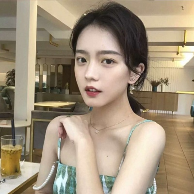 ins杂图背影部位.