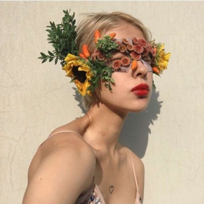 御姐ins成熟欧美女头 安全感这种东西哭闹都得不到的