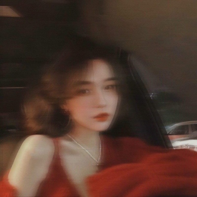 人类本质是：海水，月亮和一些心碎。