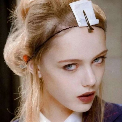 白灏宇:女生头像/欧美/“我从来没指望你多喜欢我”