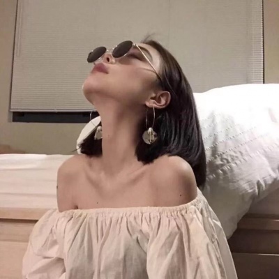 女生头像|知足且上进 温柔而坚定.