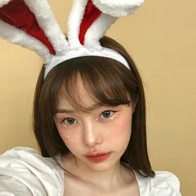 林思韵/风格女头/要用绝对的理智去压制心里的难过和爱。