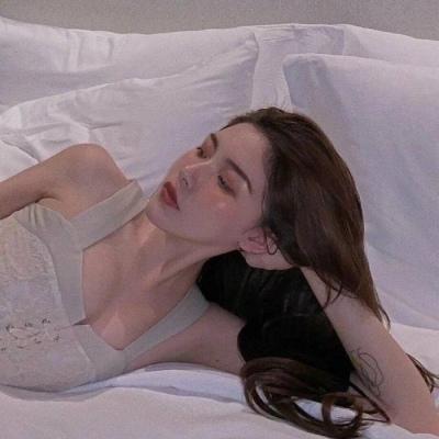 客桥：御姐风小清新女生头像