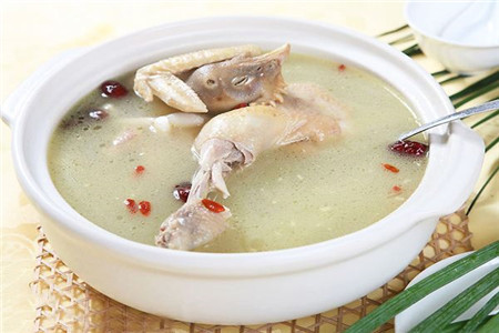 坐月子期间吃什么好?女人坐月子吃的要注意这些