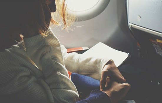 相亲男牵手是喜欢你吗