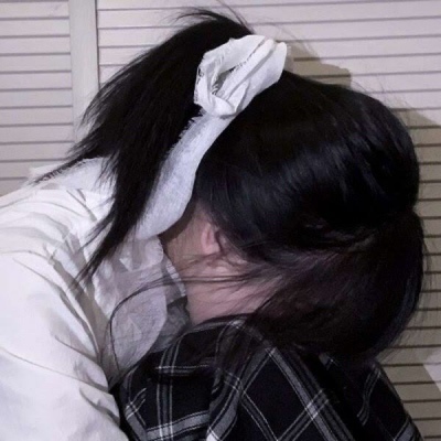 闺蜜头像/.在我的小星球里 你是流星 是月亮 是整个世界的汇集的所有温柔