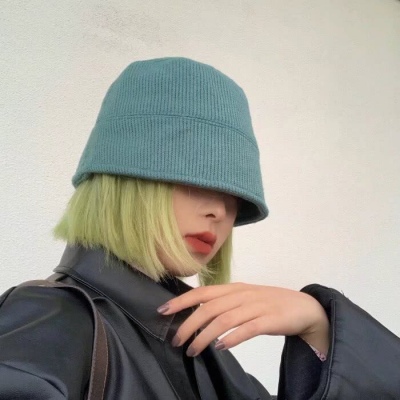 酷女生头像（礼貌拿图？）