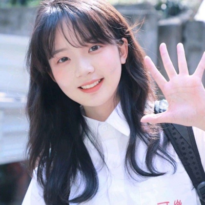 干净女孩子头像·