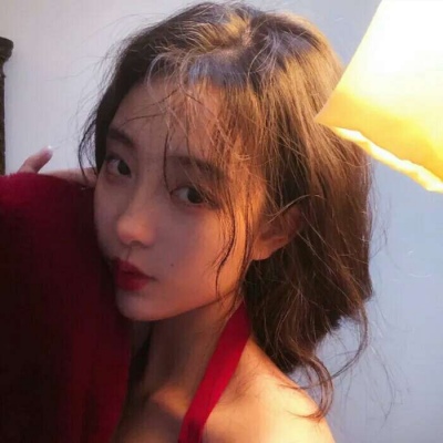 江郁:原宿风意境女生头像