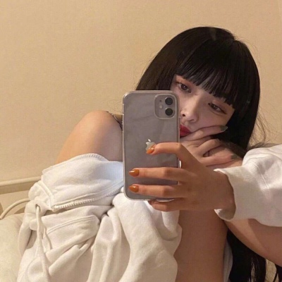 十一/2025优质女生头像/你不回头怎么知道我不在身后