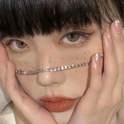 女生真人头像。买米当卡 刷我的卡。