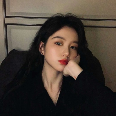 柠檬♛ /  我不曾忘记什么，只是不愿记起罢了.