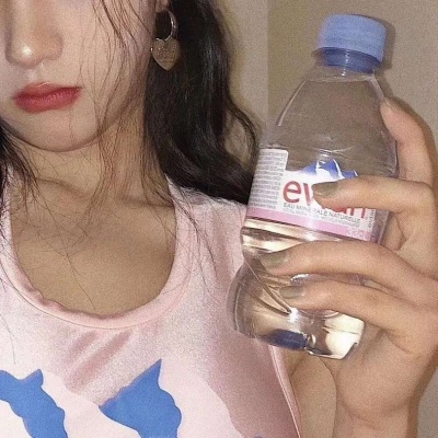 阿书：御姐高贵气质恩典女生头像