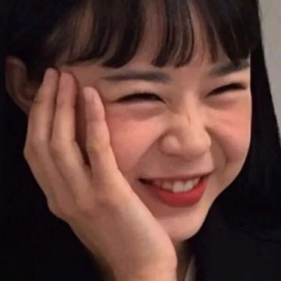 人们把难言的爱都埋藏在土壤里/近脸女头/望喜