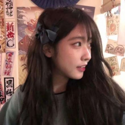 曦曦  森系女生头像：你逆光而来，配得上这世间所有的好