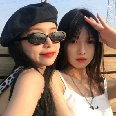 优质蜜头   不敢直视你的眼睛，是怕我每个眼神都在告白.