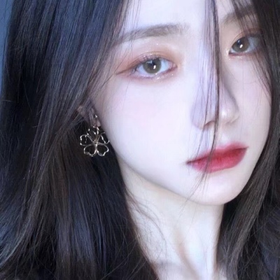 我不是喜欢熬夜，以前从不熬夜的，起初是为了陪你，后来是为了等你。