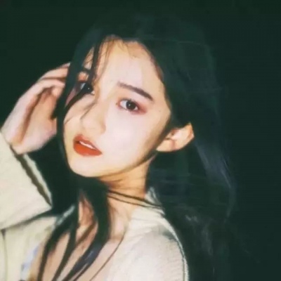 沈川/港风女生头像/很久以前没有胭脂，女子的脸只为爱人红