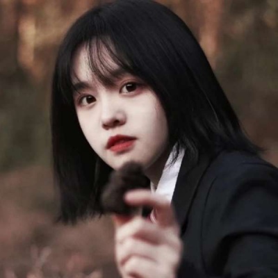 闺蜜头像//生活已经很苦了 你又何必很懂事. ​​​