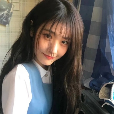 一眼就心动的人再看一眼还是会心动.