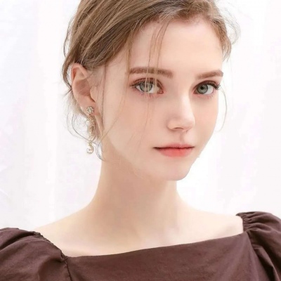 白冷2:女孩头像