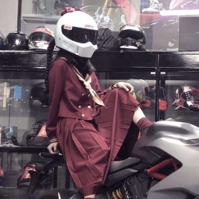 小甜妹妹。/机车女孩1/晚好。