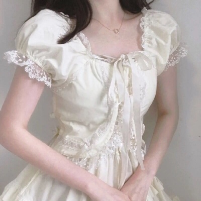 总有一天会有人看穿你的逞强，用毕生守护温柔对待你