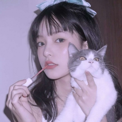 女生头像/你要堕落，神仙也救不了；你要成长，绝处也能逢生