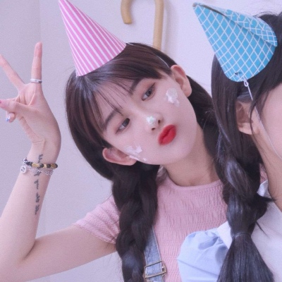 二兽: 一对两张精致甜美露脸闺蜜头像