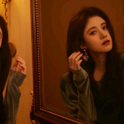 意境森系温柔女生头像