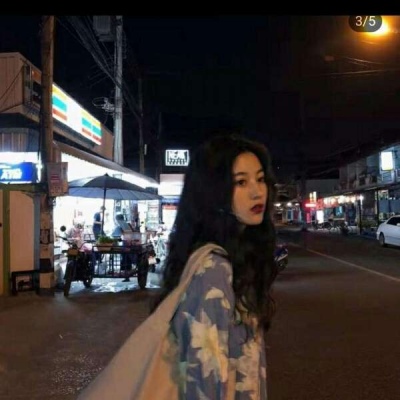 女头   唯美头像拿走 别忘点赞    ！！！