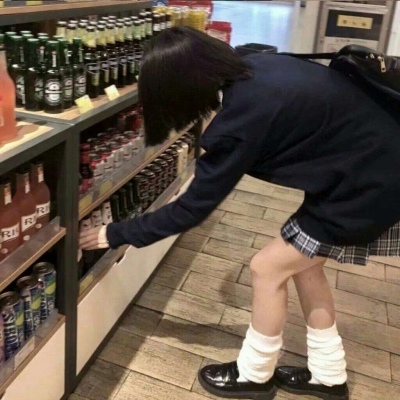 鹤卿.  可爱气质混网女头。