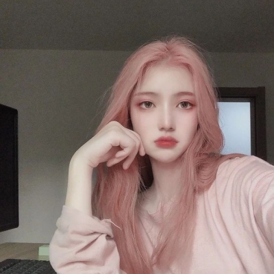 陈意/总有个人，会手捧星河扑向你.