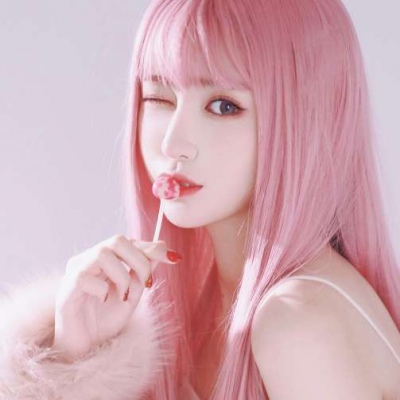 女头  无法阻止自己落俗，但浪漫不死