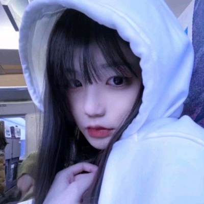 日复一日 没有情绪 平静的像一潭死水 这个世界不想来第二次 拿图dd