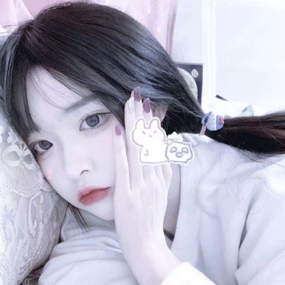 玩网女头:环游遍了整个星系，找不到比你更亮的星星.