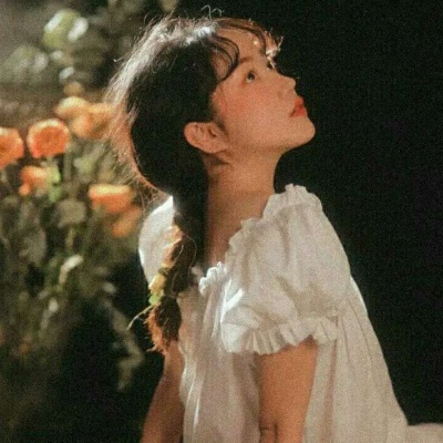 复古女头/人这一辈子大多都追随着没有得到的东西