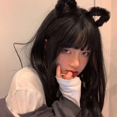 玖染/成熟御姐风女头   总是卑微成影子的迷恋，开不了口就永远闭嘴