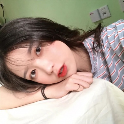 女生头像/我总不能因为喜欢海就跳海吧