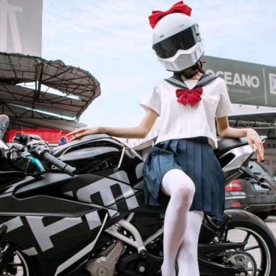 偶然撒撒娇，希望你在看