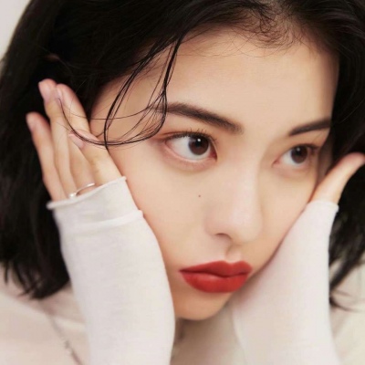 优质女生真人头像/是失望毁了我所有的热情