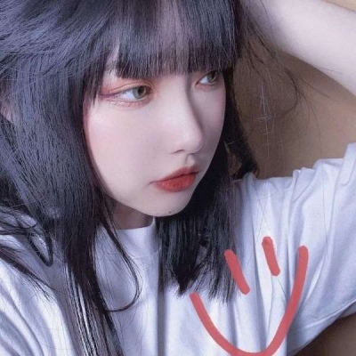 苏沫:干净清新温柔女头  独宠，温柔，特例，细节，偏爱谁会不喜欢。