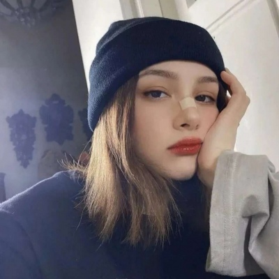 只为你说：江山如画，不及一点朱砂。